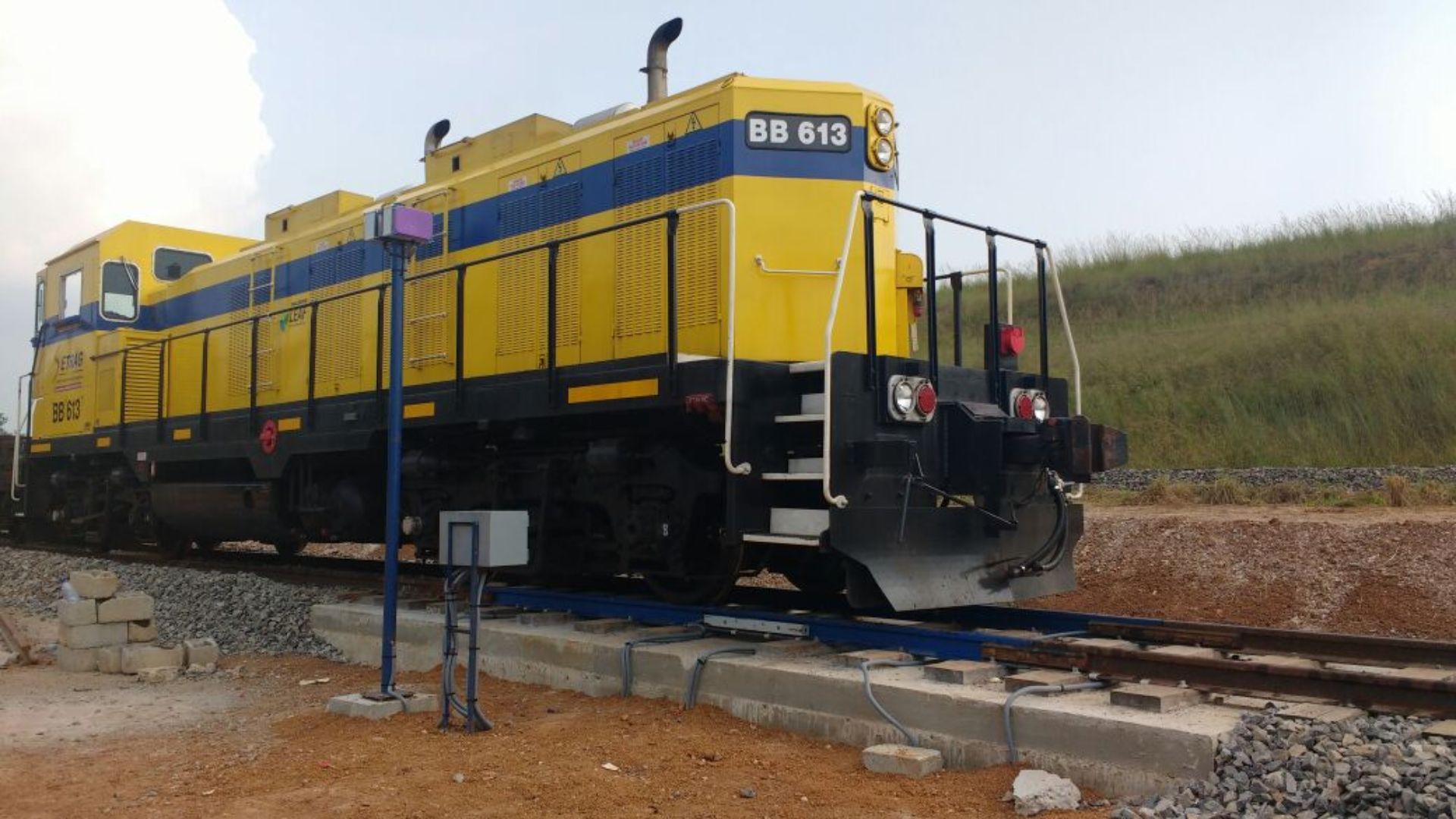 Rail in motion weighing -  Field installation