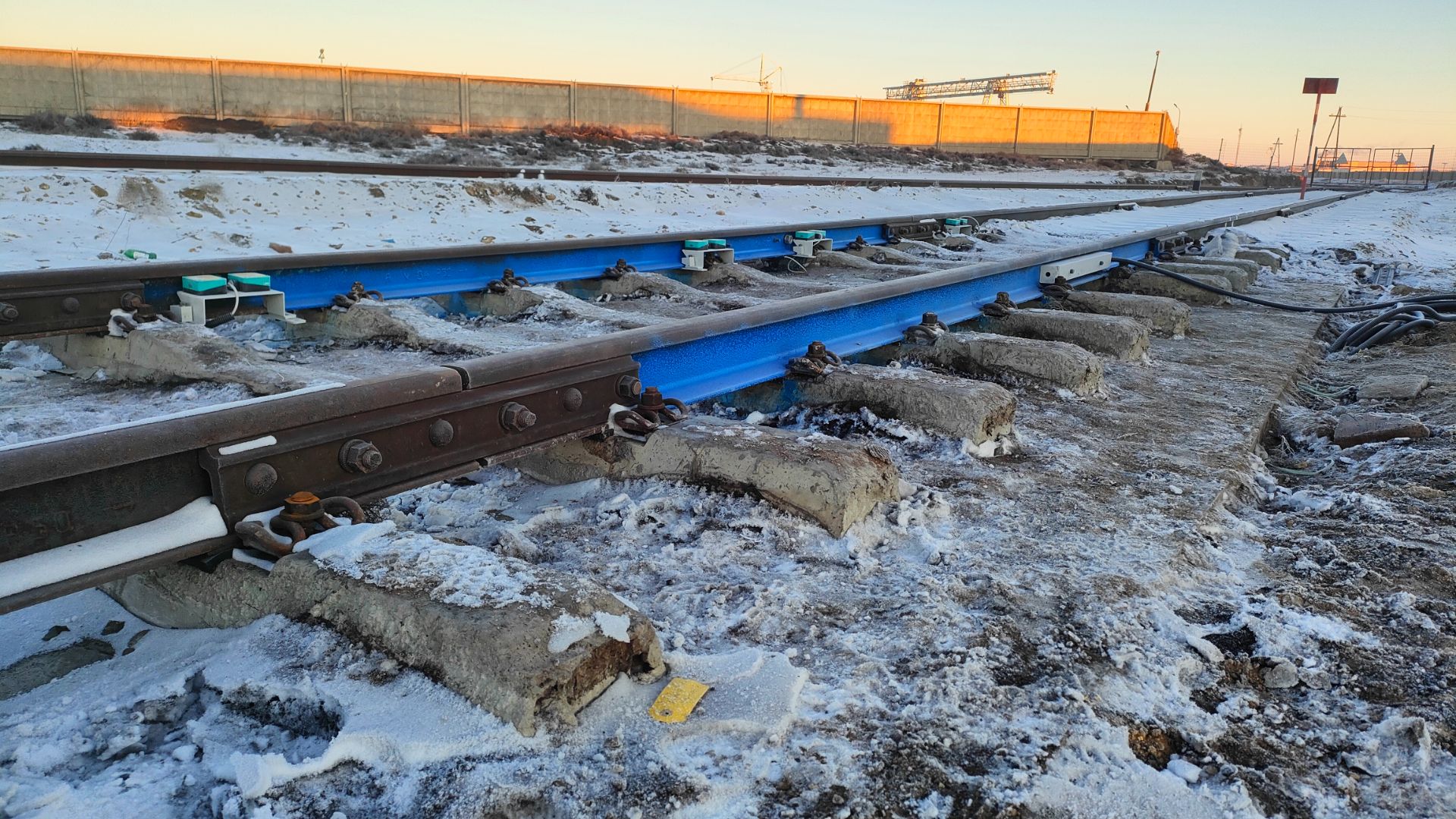 Rail in motion weighing -  Field installation